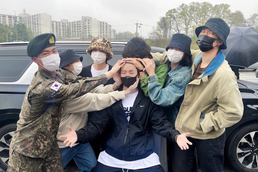 防弹少年团送走 J-Hope 入伍