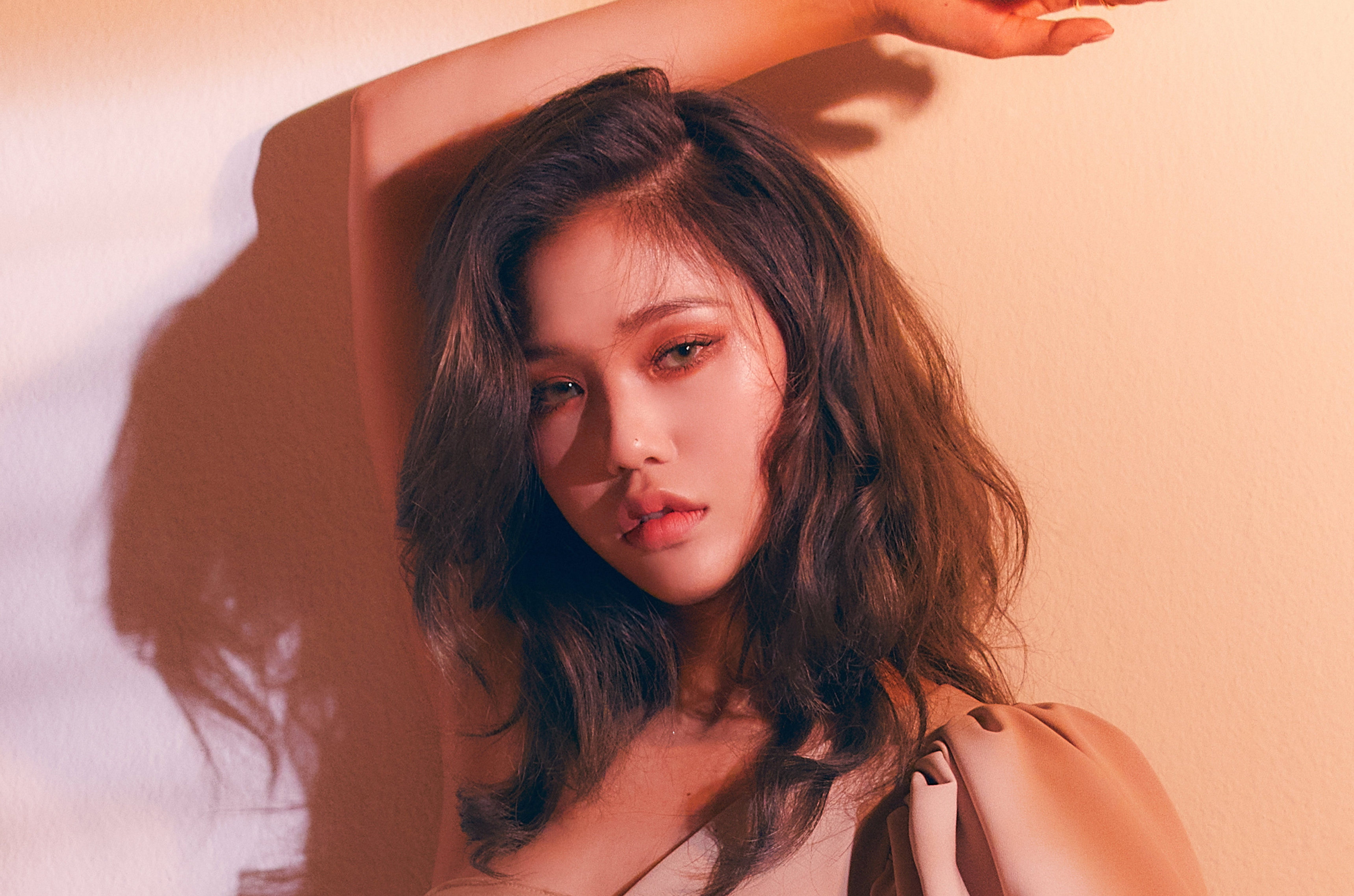 Oh My Girl的咪咪确认加入《心动的信号4》担任评委