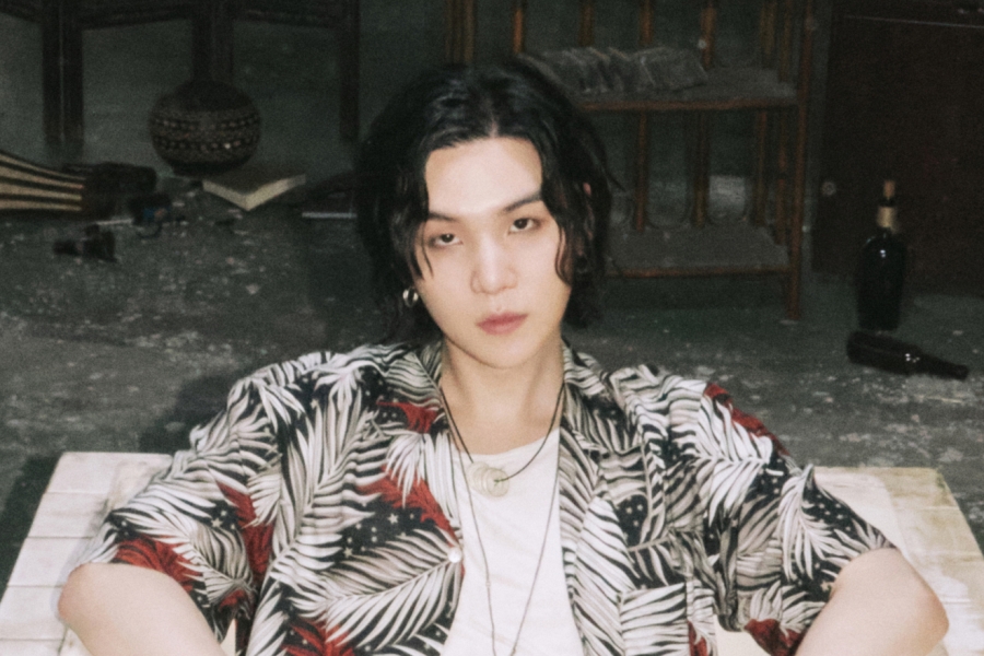 防弹少年团的 Suga 打破了单人歌手首日最高销量记录 + “D-DAY”的销量超过 100 万张