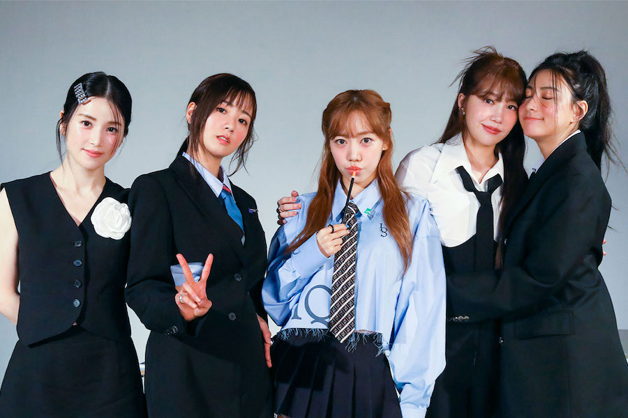 Apink 的 Chorong、Bomi、Namjoo 和 Hayoung 与新经纪公司签约