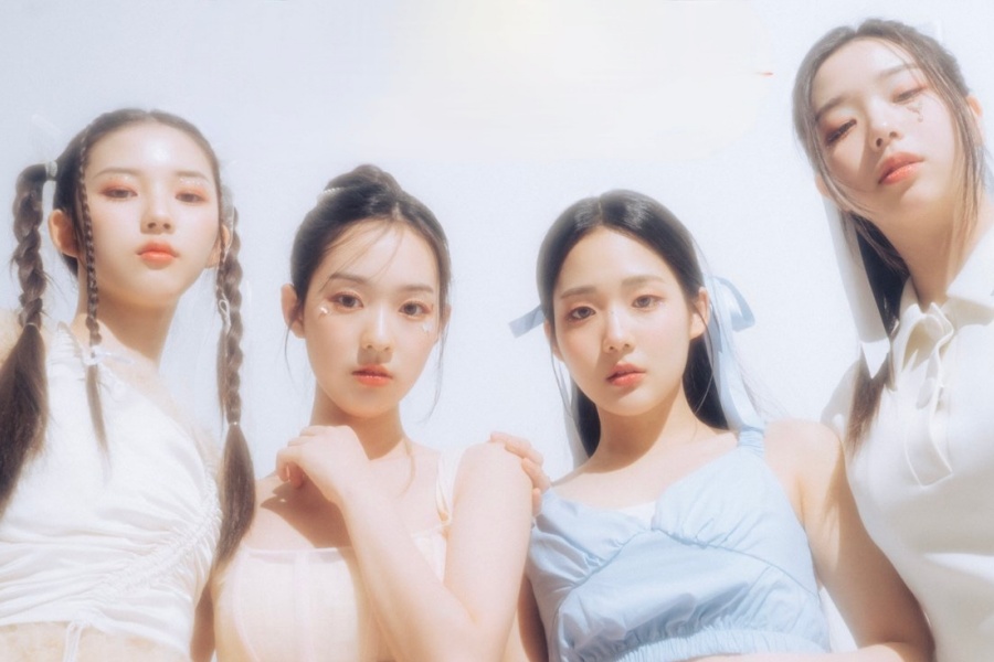 tripleS经纪公司宣布新小分队+(KR)ystal Eyes因外界原因将不会在音乐节目上宣传