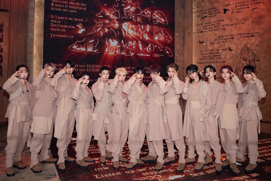 SEVENTEEN 以“FML”荣登 Oricon 每周专辑排行榜榜首