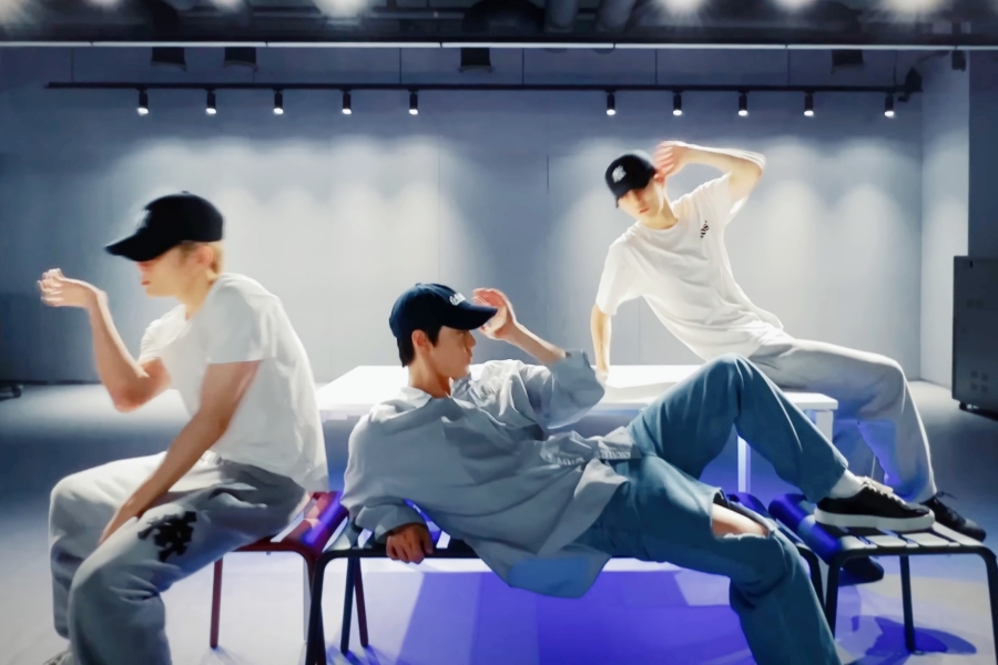 观看:NCT DOJAEJUNG 在“Dive”的性感舞蹈练习视频中引诱 观看:NCT DOJAEJUNG 在“Dive”的性感舞蹈练习视频中引诱