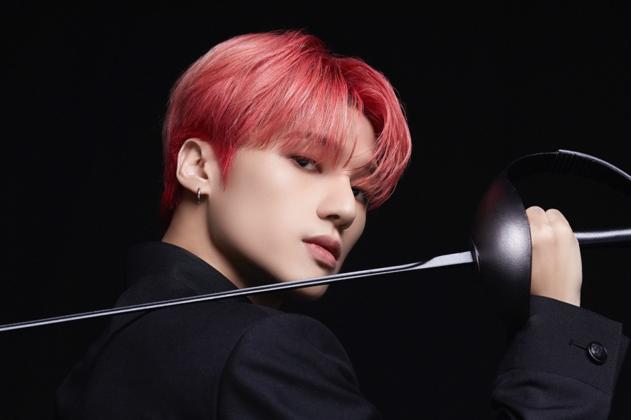 ATEEZ的Wooyoung宣布因伤暂时中断
