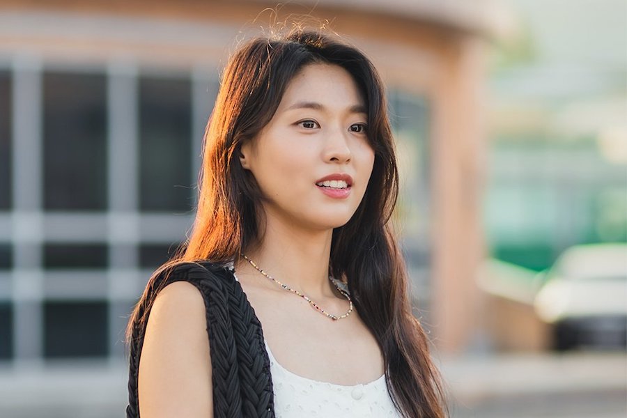 AOA 的雪炫凭借“夏日罢工”在洛杉矶网络系列节上获得最佳女演员奖