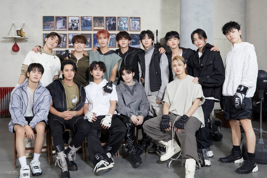 SEVENTEEN 登上 5 大广告牌排行榜榜首 + 成为第 5 个在 Artist 100 上排名第一的 K-Pop 男团
