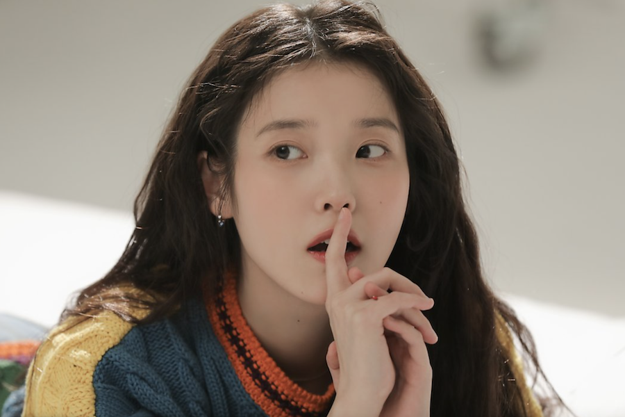 IU 的代理机构分享关于抄袭指控的最新消息 + 确保对恶意指控采取坚决行动
