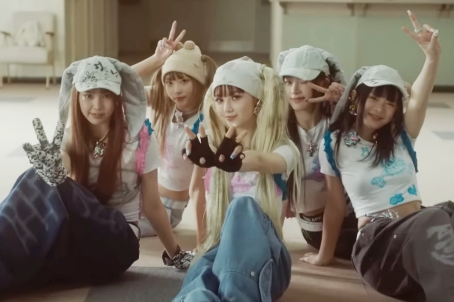 NewJeans 的“OMG”成为他们最快突破 1 亿观看次数的 MV