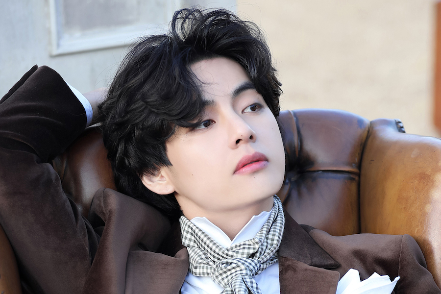 BIGHIT MUSIC 确认 BTS 的 V 将与 Celine 一起参加第 76 届戛纳电影节 BIGHIT MUSIC 确认 BTS 的 V 将与 Celine 一起参加第 76 届戛纳电影节