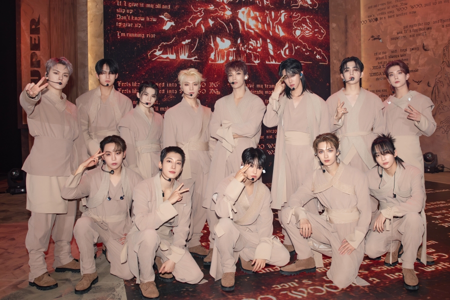 SEVENTEEN 的“FML”成为他们的第一张连续 4 周进入 Billboard 200 前 50 名的专辑