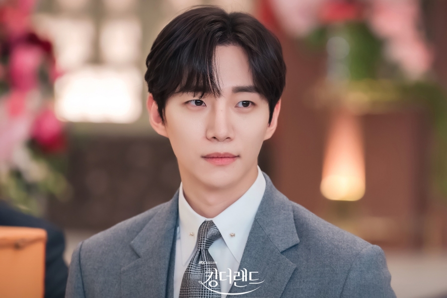 2PM 李俊昊与少女时代允儿合作的新爱情剧《King The Land》