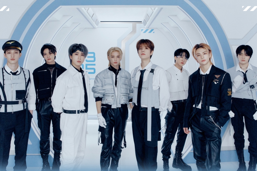 Stray Kids 打破了 Hanteo 历史上所有专辑第一周最高销量的记录 Stray Kids 打破了 Hanteo 历史上所有专辑第一周最高销量的记录