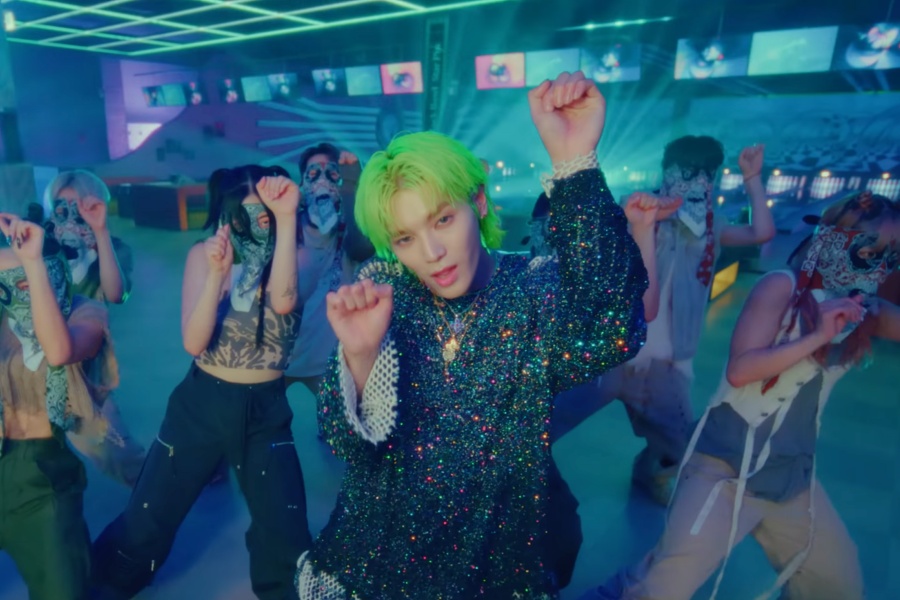 观看：NCT 的泰容在“SHALALA”的表演视频中大放异彩