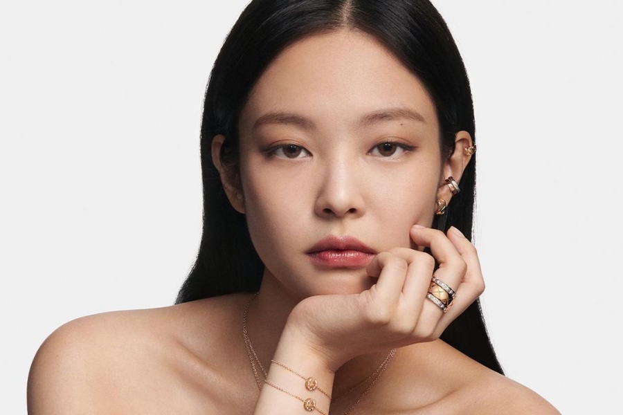 BLACKPINK 的 Jennie 就演唱会中途离开亲自向歌迷道歉