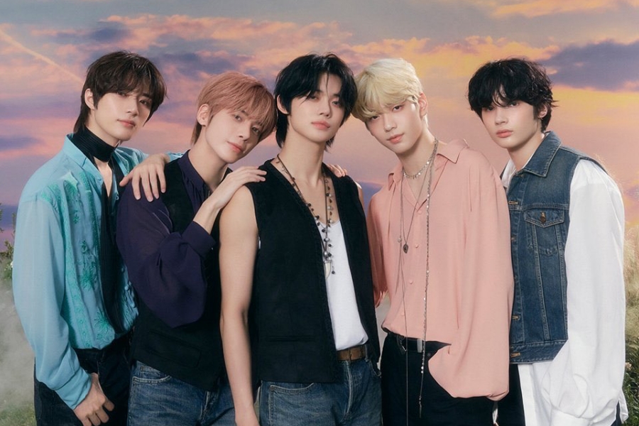 TXT 成为有史以来第二个在 Billboard 的艺术家 100 上总共花费 1 年时间的 K-Pop 艺人