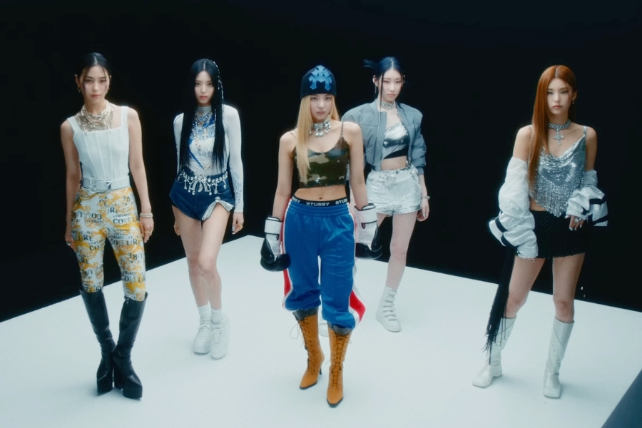 观看：ITZY 宣布 7 月的回归日期以及“KILL MY DOUBT”的预告片和曲目列表；发布 3 支 MV