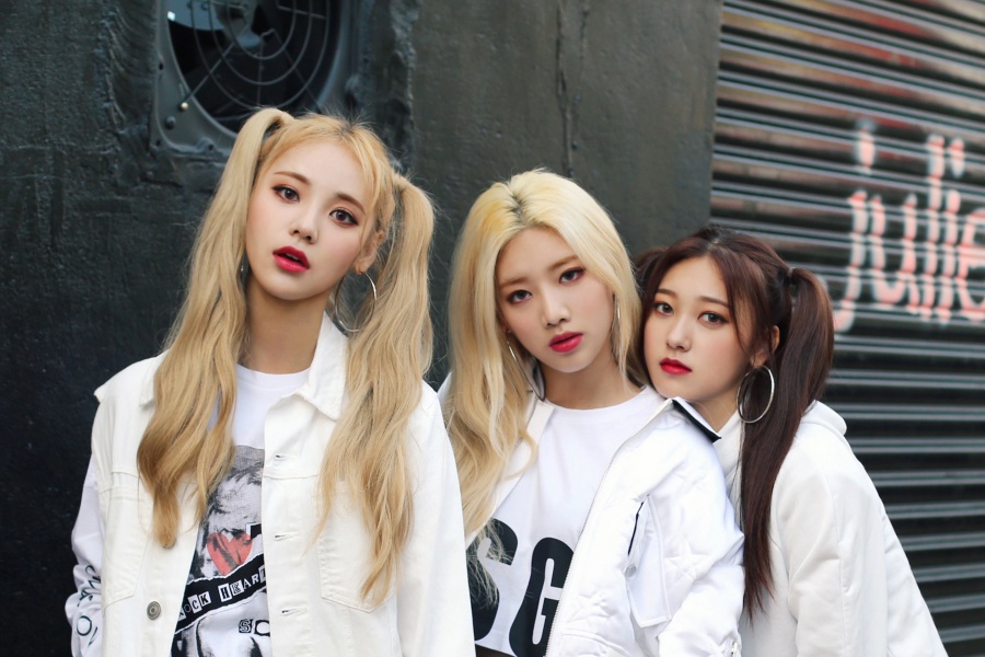 ARTMS 宣布 LOONA 的 ODD EYE CIRCLE 的“Volume Up”欧洲巡演的日期和城市