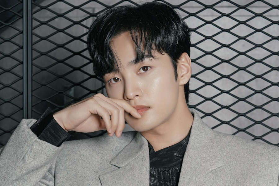 Kim Min Jae 讨论了他即将入伍和“博士”的可能性。浪漫4”