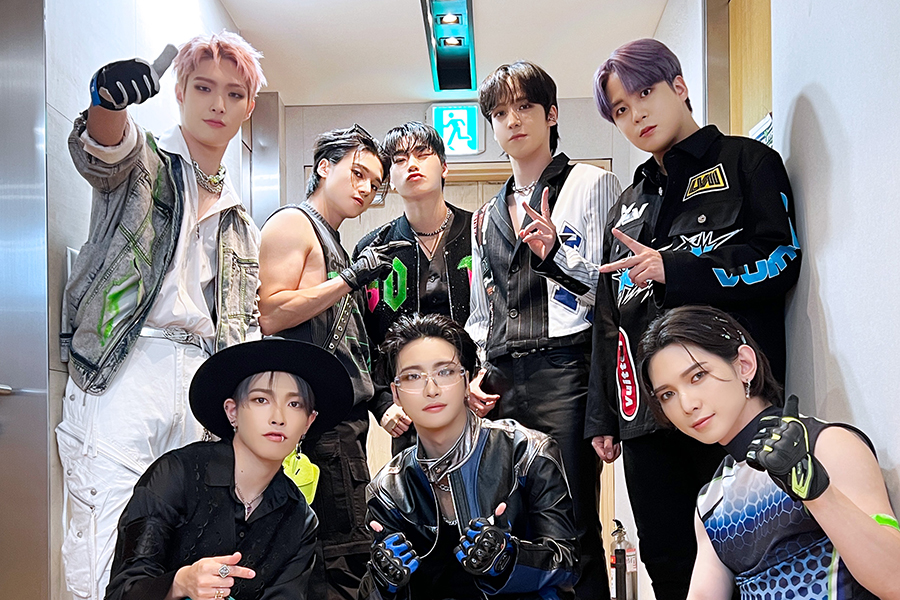 观看：ATEEZ 的“BOUNCY (K-HOT CHILLI PEPPERS)”在“音乐银行”上获得第三次胜利；姜丹尼尔、&TEAM等人的表演