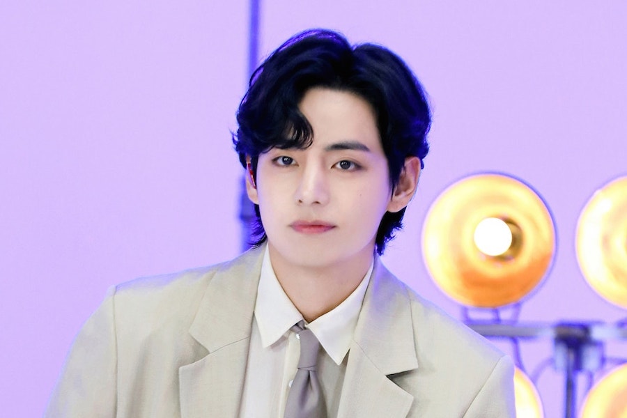 BTS 的 V 据称将于今年发行第一张个人专辑 + BIGHIT MUSIC 回应