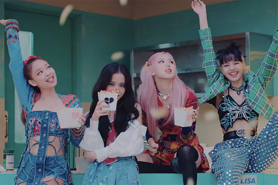 BLACKPINK 的《Lovesick Girls》成为他们第十支团体 MV，观看次数突破 7 亿次