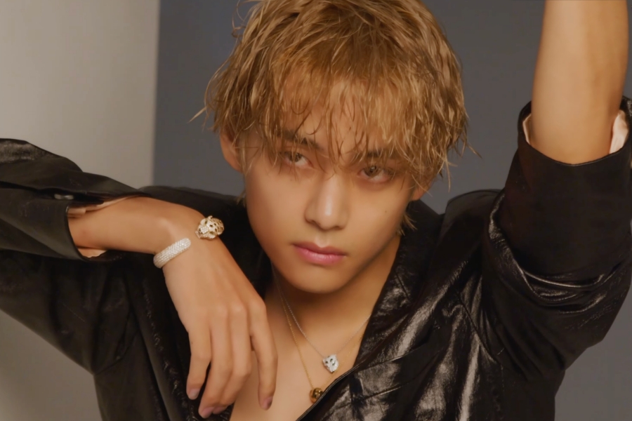 观看：BTS 的 V 谈论“芭比”电影、他即将推出的个人首张专辑等