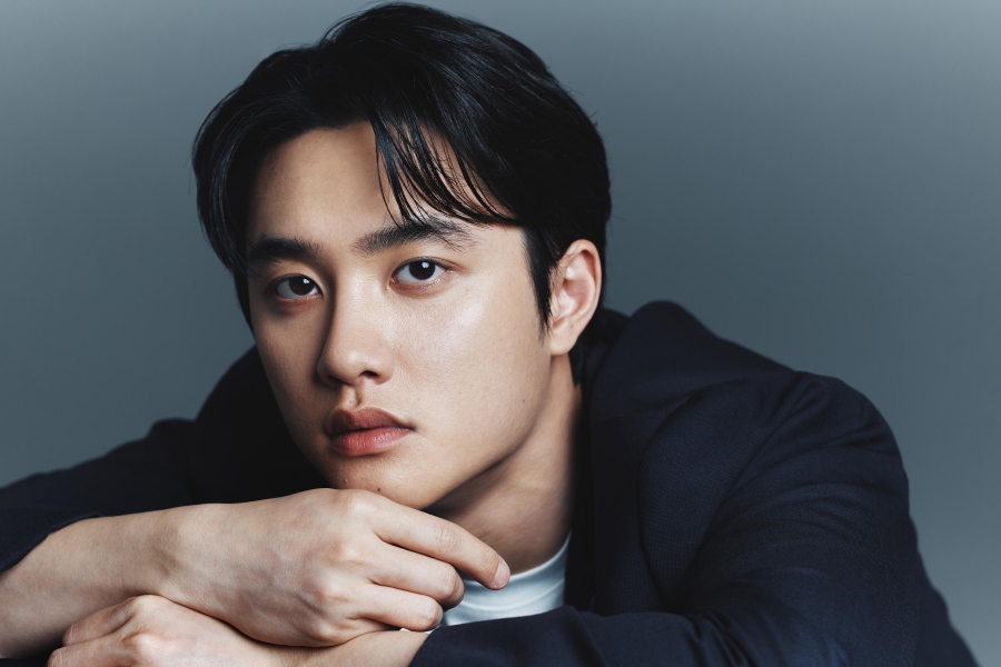 EXO 的 D.O.宣布 9 月回归 + 第一个预告