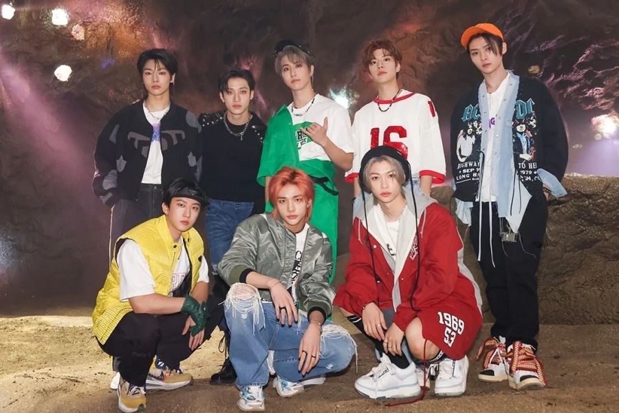 Stray Kids 成为历史上第二位连续 12 周进入 Billboard 200 前 100 名的韩国流行歌手