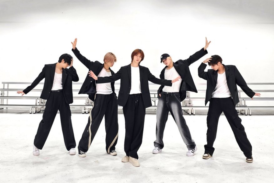 观看：TXT 的 MTV VMA 表演“Back For More”舞蹈练习视频令人惊叹