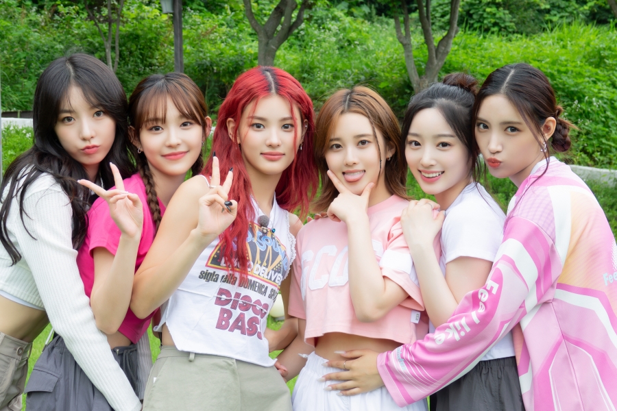 Cube Girl Group LIGHTSUM 宣布一年多来首次回归，推出《Honey Or Spice》