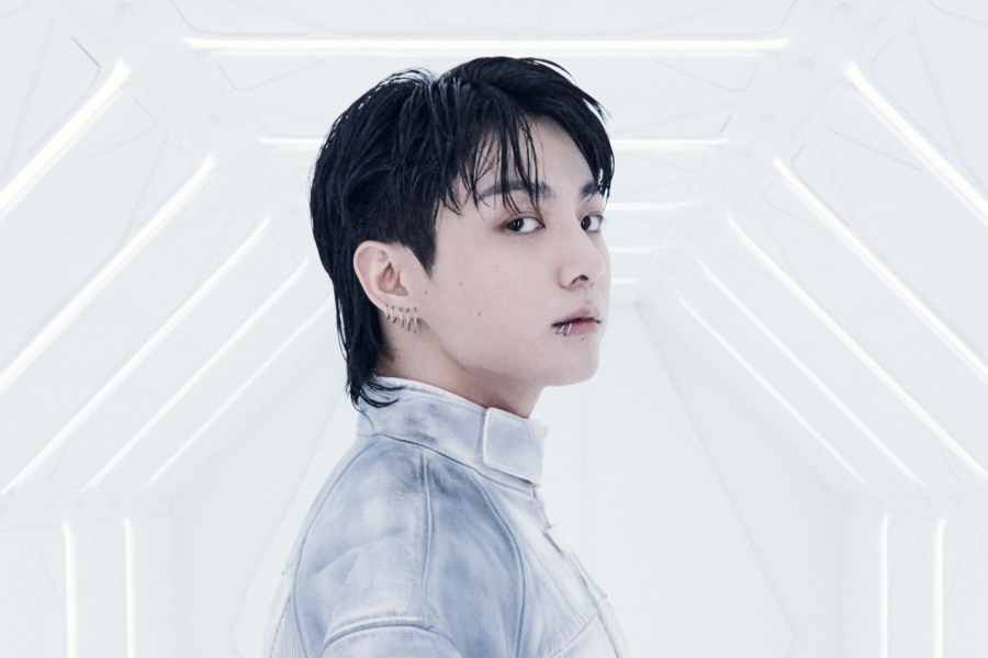 BTS 的 Jungkook 成为第一位在 Billboard Hot 100 前 5 名中推出多首歌曲的韩国独唱者 