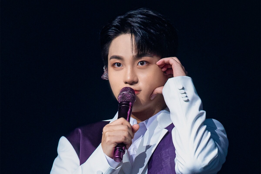 观看：ATEEZ 的钟浩以朴孝信《野花》的华丽封面为生日敲响