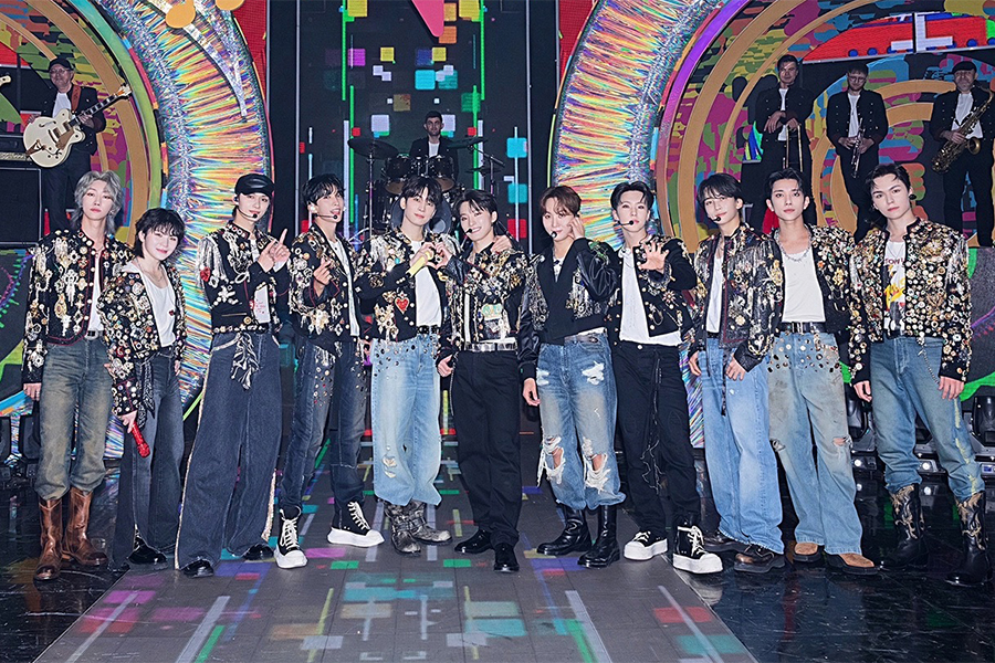 观看:SEVENTEEN 在《M Countdown》中夺得“音乐之神”第二座 观看:SEVENTEEN 在《M Countdown》中夺得“音乐之神”第二座