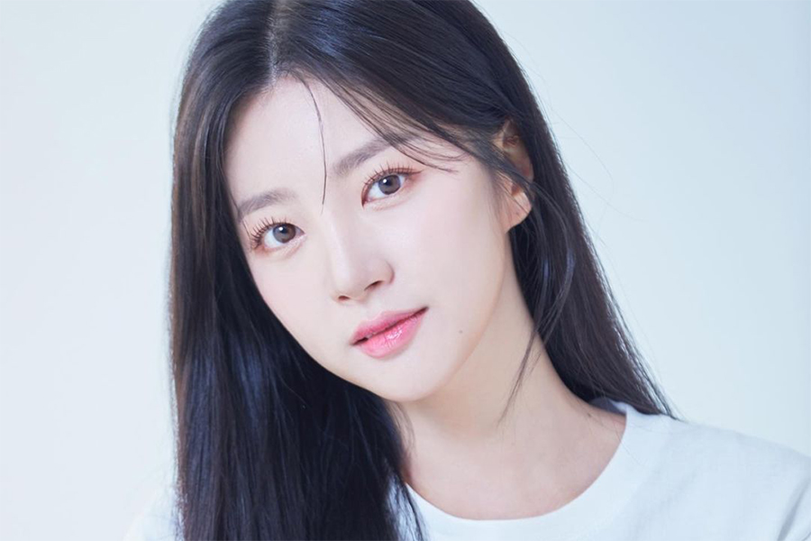 LABOUM 的 Haein 与非名人未婚夫喜结良缘