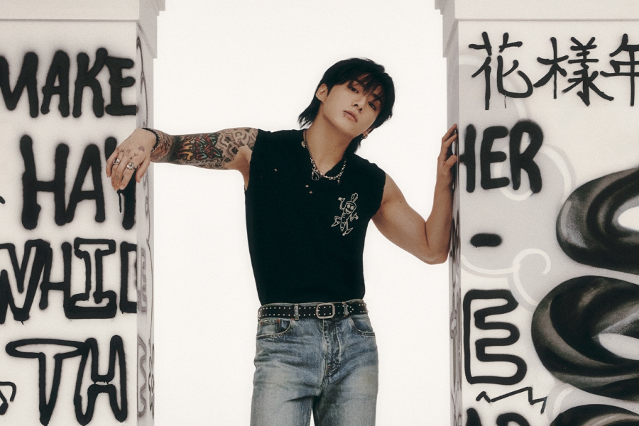 BTS 的 Jungkook 凭借《GOLDEN》和《Standing Next To You》横扫全球 iTunes 排行榜