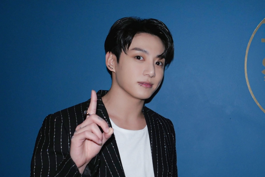 Jungkook 超越 BTS 和 BLACKPINK，成为 Spotify 全球排行榜上歌曲最多的 K-Pop 艺术家