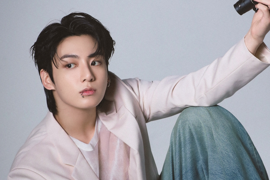 BTS 的 Jungkook 创下了 Hanteo 历史上任何个人专辑第一周最高销量的新纪录 BTS 的 Jungkook 创下了 Hanteo 历史上任何个人专辑第一周最高销量的新纪录