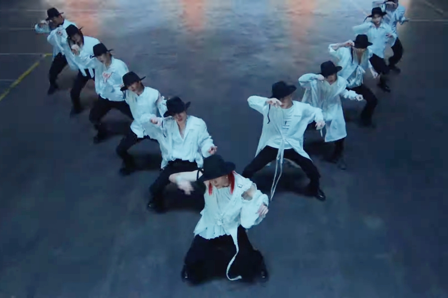 观看：FANTASY BOYS 在第一首回归曲目 MV 中展示他们的“潜力”