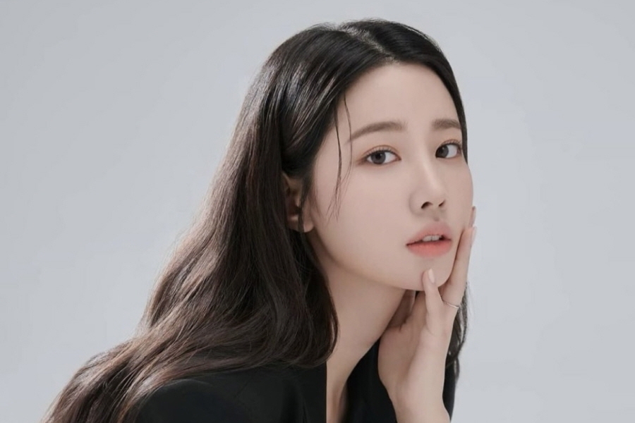 Berry Good 的 Johyun（申智媛）确认恋爱关系