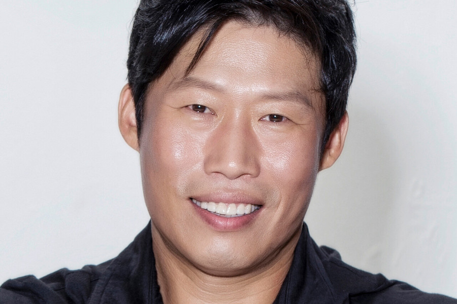 柳海镇 (Yoo Hae Jin) 与 Awesome ENT 签约
