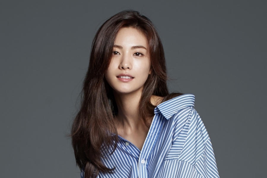 Nana 第四次与 PLEDIS 续约 Nana 第四次与 PLEDIS 续约