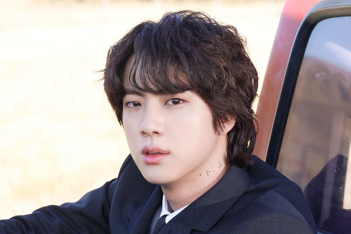 BTS 的 Jin 的《The Astronaut》MV 在生日当天观看次数突破 1 亿