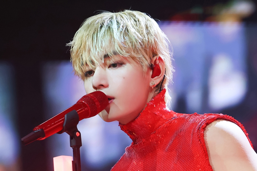 BTS 的 V 打破了 Billboard 200 历史上最长的 K-Pop 个人专辑记录