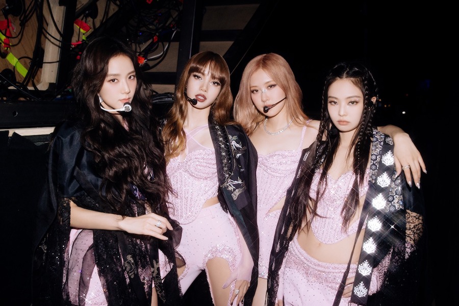 全部 4 名 BLACKPINK 成员与 YG Entertainment 续签团体活动合同