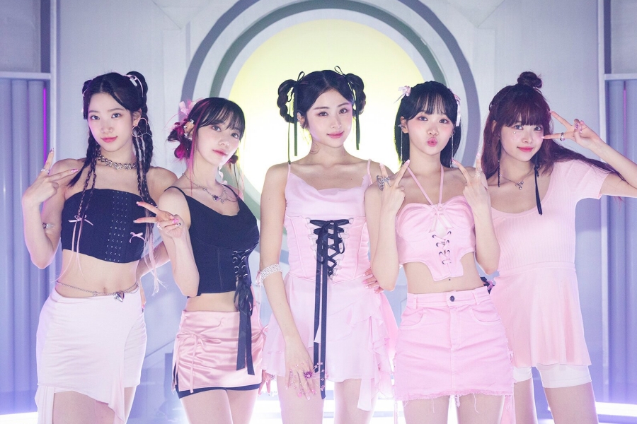 观看：LE SSERAFIM 在“Music Core”上凭借“Perfect Night”获得第一场胜利； ONE TOP、ONE PACT 等的表演
