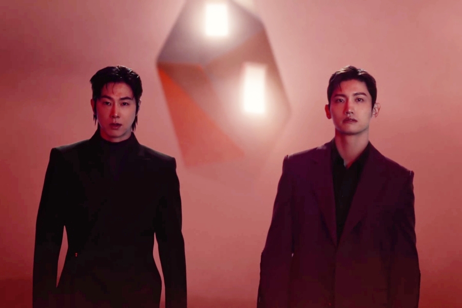 观看：东方神起《20&2》回归电影预告片倒计时20周年