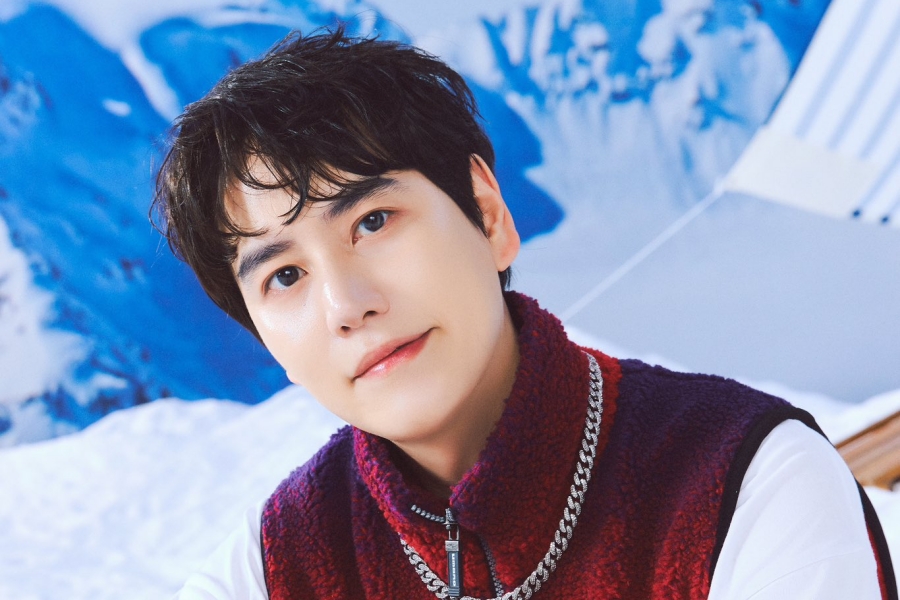 观看：Super Junior 圭贤宣布以新经纪公司身份首次回归