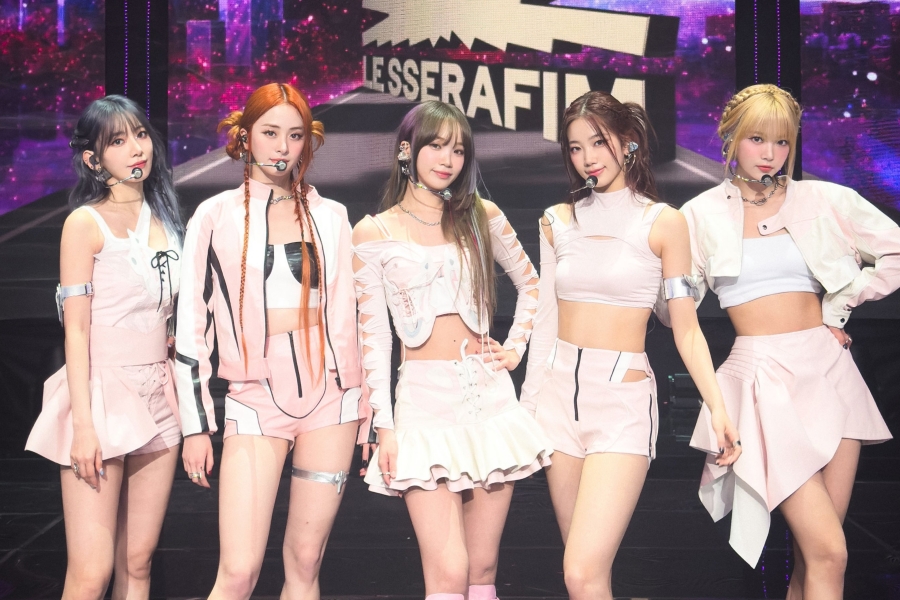 观看：LE SSERAFIM 在“Music Core”上凭借“Perfect Night”第二次获胜； ATEEZ、NMIXX 等人的表演