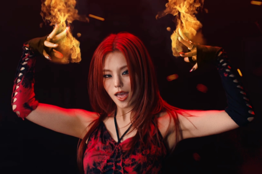 观看：ITZY 的 Yeji 在“Crown On My Head”的激烈独奏 MV 中火力全开