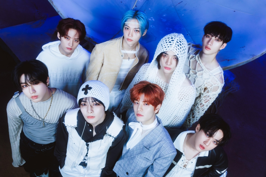 Stray Kids 的《ROCK-STAR》连续第三周重夺 Billboard 世界专辑榜第一名